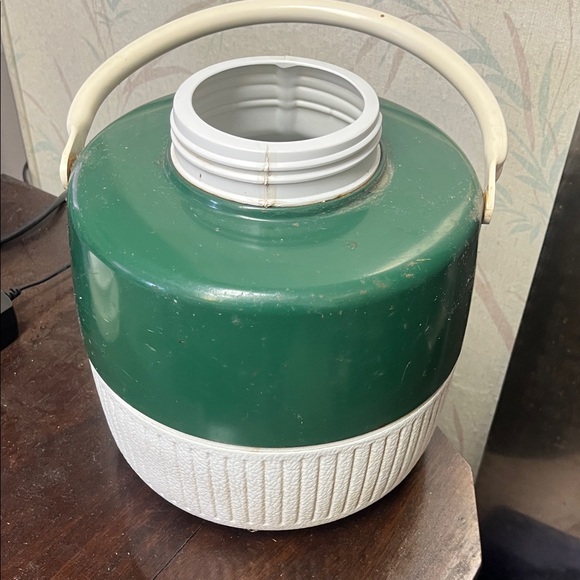 Vintage Coleman Green and White Thermos 1 gallon Jug - Picture 6 of 6